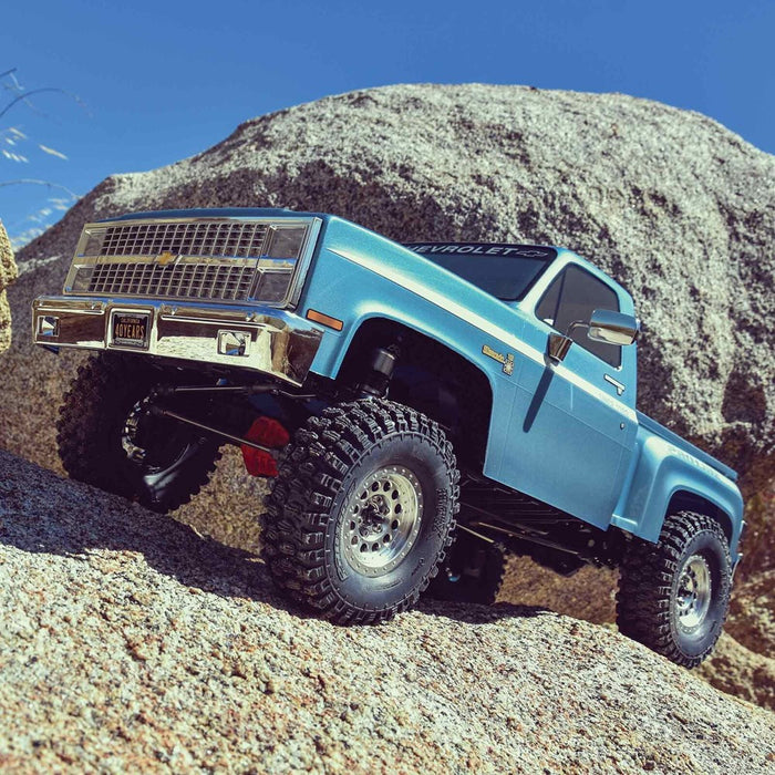 Axial AXI03029 1/10 SCX10 III Base Camp Proline 82 Chevy K10 Limited Edition RTR