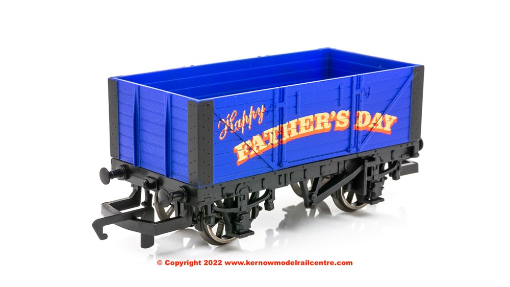 Hornby R60089 Father's Day Wagon