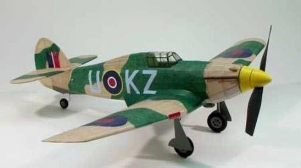 Dumas 313 30 Hawker Hurricane