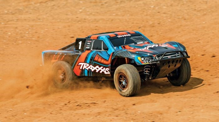 Traxxas 68077-4 - Slash 4X4 Ultimate (Batteries not Included)