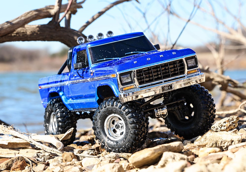 Traxxas 92046-4 TRX-4 Ford F-150 Ranger XLT High Trail Edition 1/10 Scale 4X4 Trail Truck