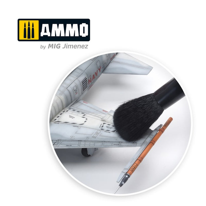 AMMO by Mig Jimenez A.MIG-8575 Dust Remover Brush 1 - 1 pc.