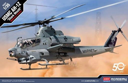 Academy 12127 1/35 USMC AH-1Z "SHARK MOUTH"