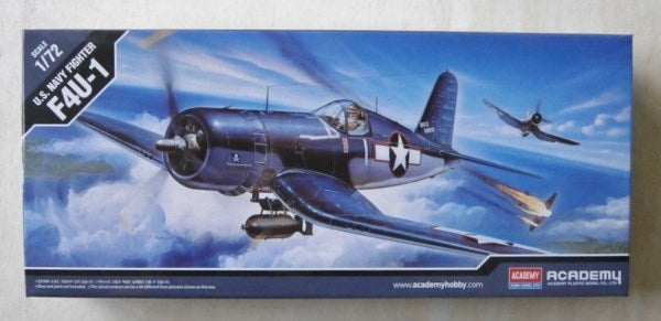 Academy 12457 1/72 F4U-1 CORSAIR