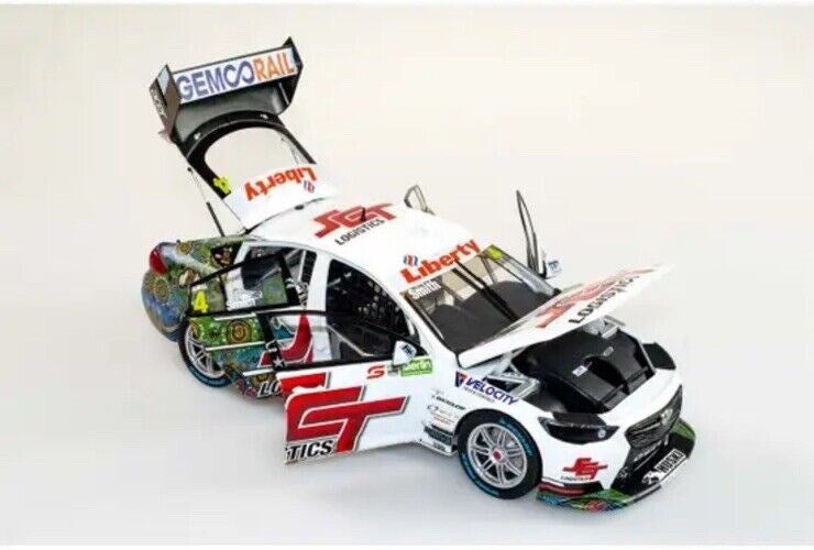 Biante 1/18 B-18H22H Holden ZB Commodore- Smith