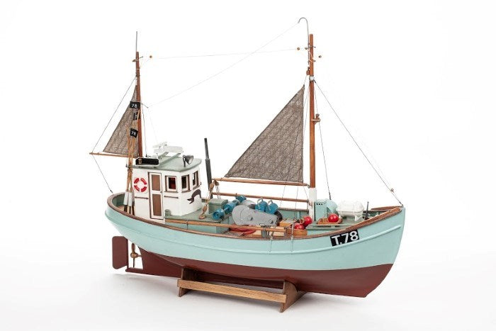 Billing Boats 01-00-0683 1/30 Havmagen Fishing Boat (Beginner)