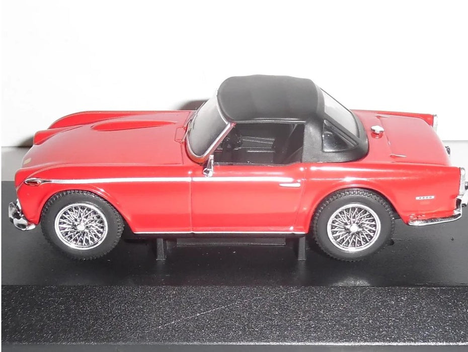 Corgi VA11510 1/43 Triumph TR5: Red