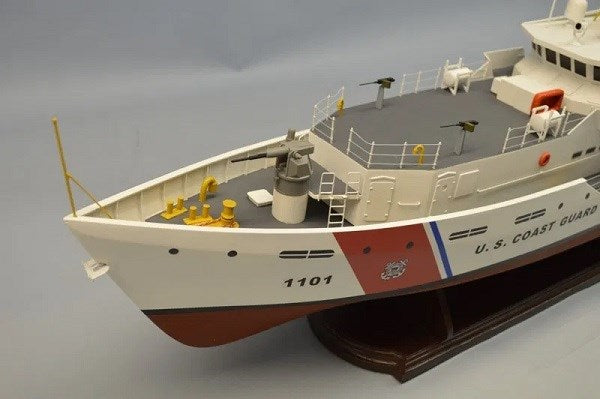 Dumas #1275 Boat Kit: 1/48 USCG Fast Response Cutter - RC Optional