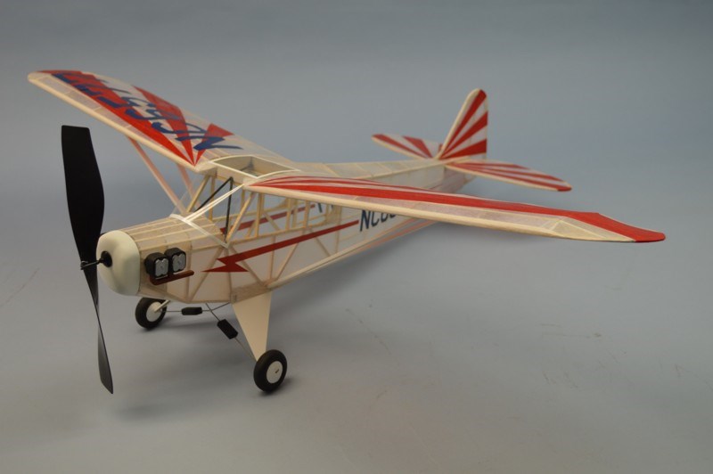 cDumas #338 30" Piper "Clip Wing" Cub - Wooden Plane Kit
