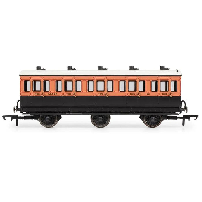 Hornby R40291 LSWR 6WC 3rd Cl. 821