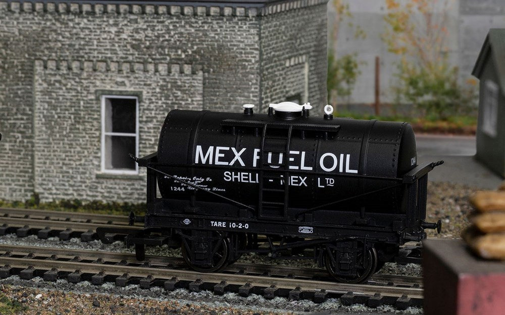 Hornby R60120 14T Tank Wagon Mexfuel - Era 3