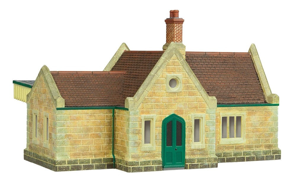 Hornby R7363 Sth East Railway Station Build