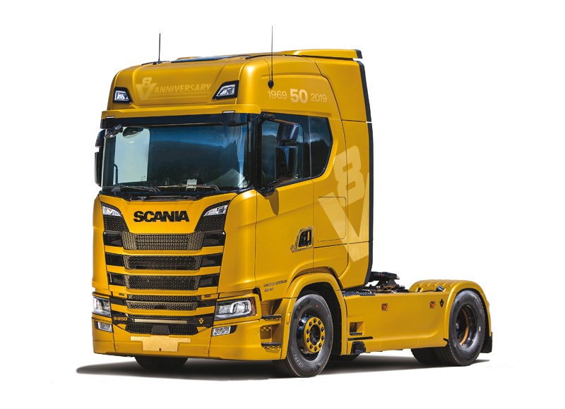 Italeri 3927 1/24 SCANIA S730 HIGHLINE 4X2