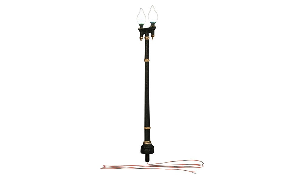 Woodland Scenics JP5640 N Street Lights Double Lamp Post (3)