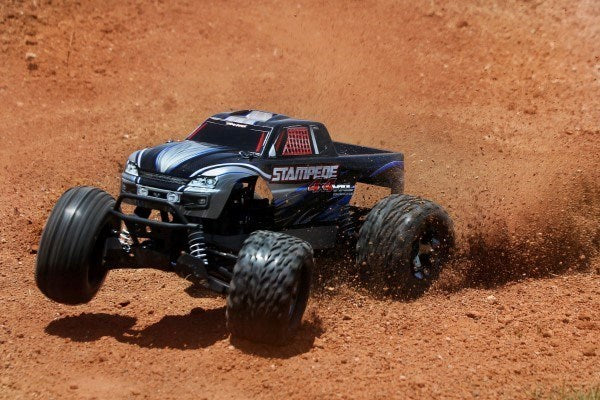 Traxxas 67086-4 - 1/10 Stampede 4X4 VXL Monster Truck with TSM