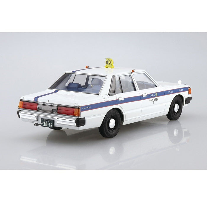 Aoshima 1/24 430 CEDRIC SEDAN PRIVATE TAXI