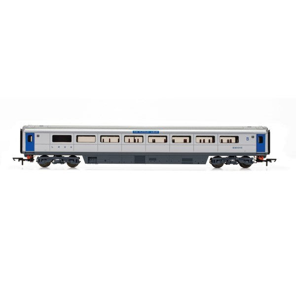 Hornby R30215-W HM Queen Elizabeth II Platinum Jubilee HST Train Pack w/Coaches Combo