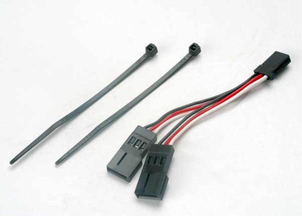 Traxxas 2046 - Servo connector Y adapter (for dual-servo steering)